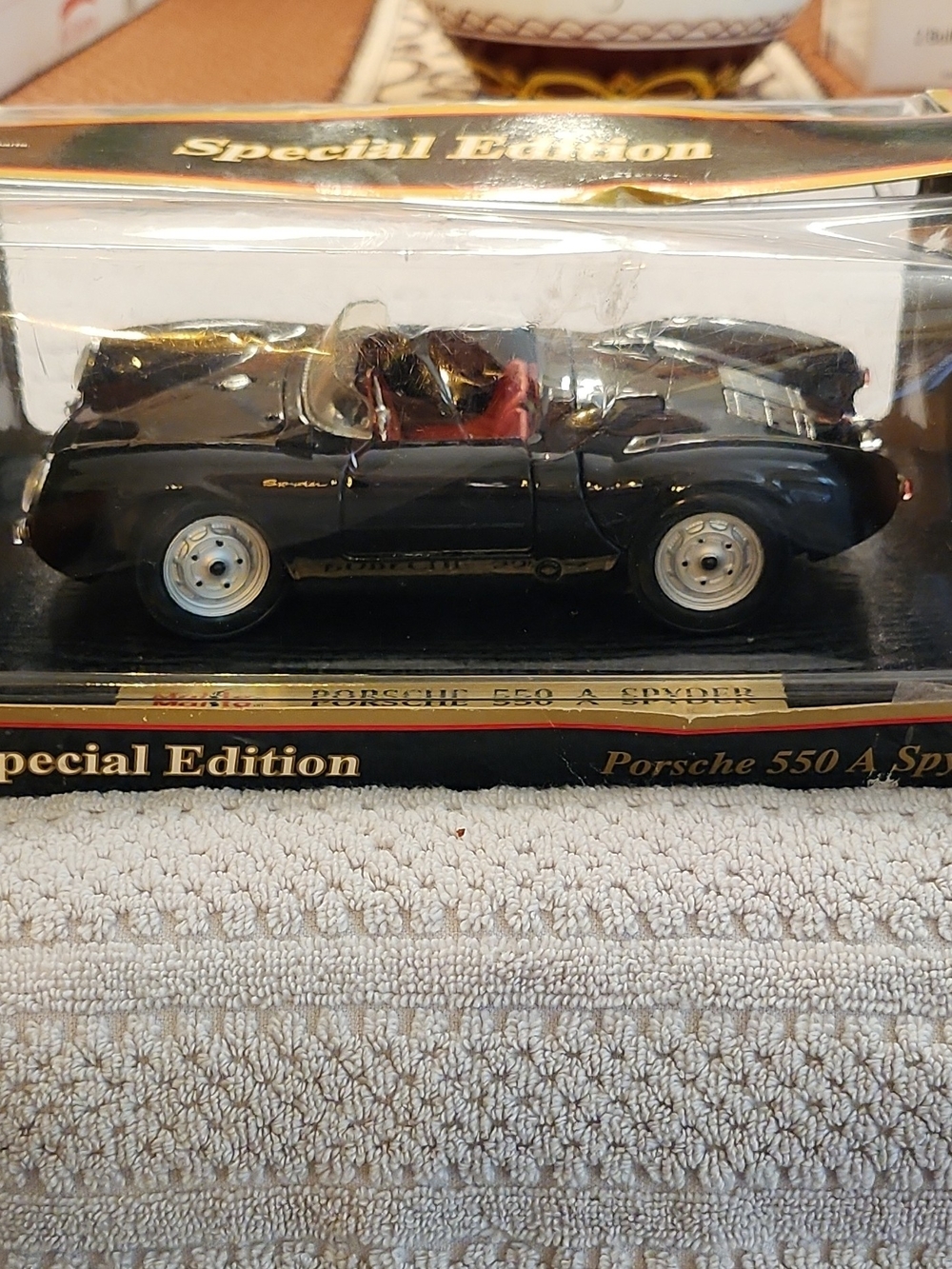 Maisto Porsche 550 A Spyder Special Edition DieCast Model  Scratch On Rear Grill